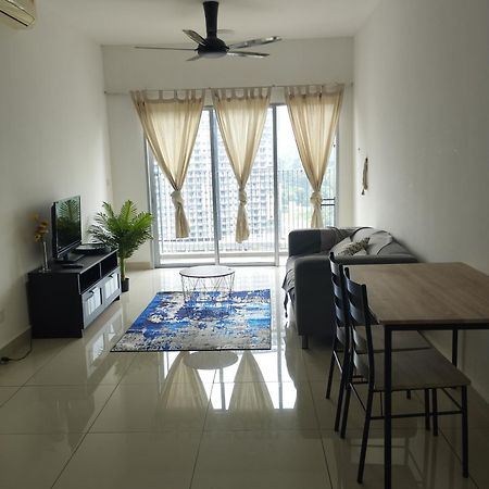 Cozy Luxe Condo In Southville City Bangi Exterior photo